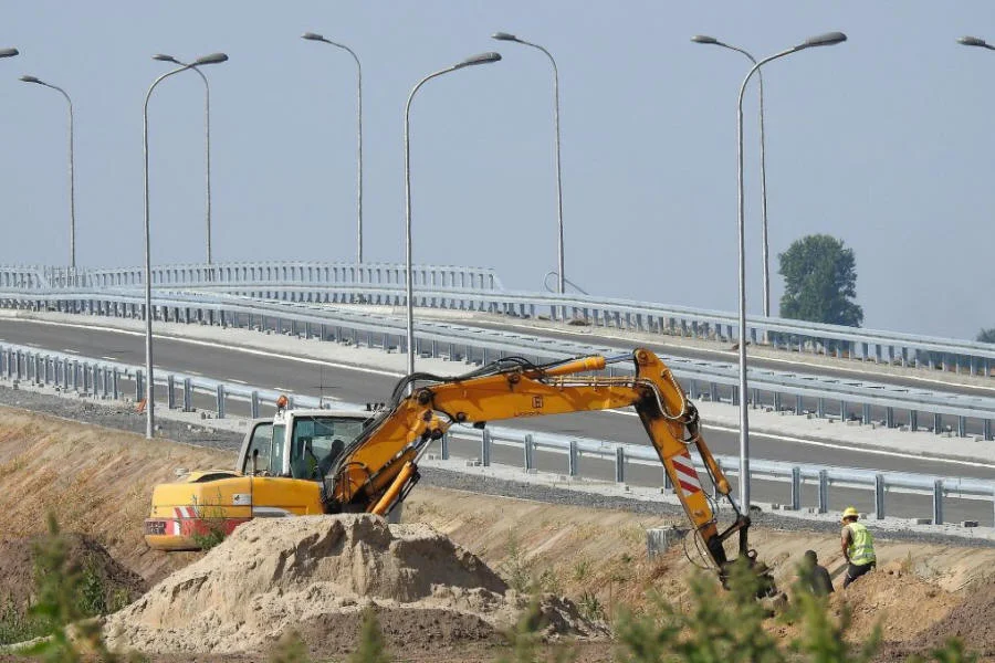 Statybinės technikos atsarginės dalys guminis vikšrinis kūjis Lenkija 01